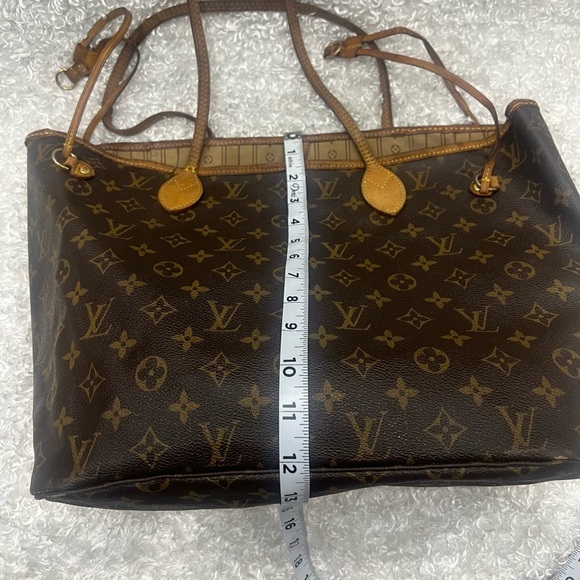 LOUIS VUITTON Mongram Neverfull MM - Picture 11 of 16